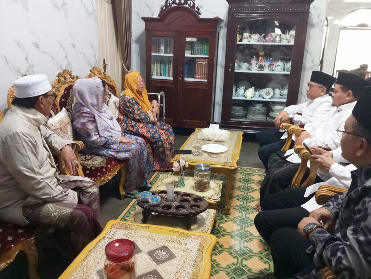 Gus Yahya Langsung Ziarah ke  Jombang, Presiden Prabowo Akan Hadiri Pembukaan Muktamar ke-35 NU di Tambakberas